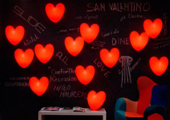 Светильник пластиковый настольный Сердце Love Lighting красный 400х270х380 мм