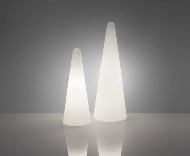 Светильник пластиковый Конус Cono Lighting IN белый Ø530х1500 мм