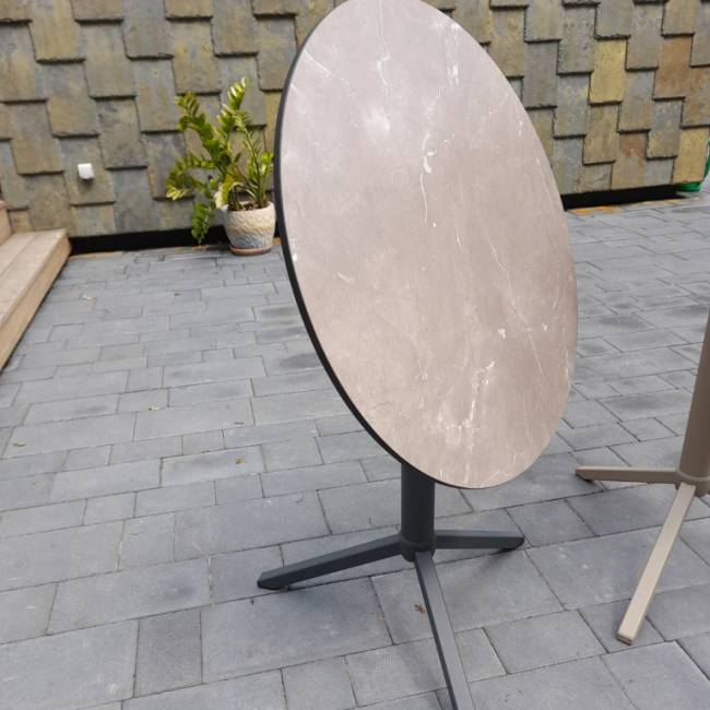 Столешница круглая Solid Compact Ø1390 коричневый Ø1390х12 мм